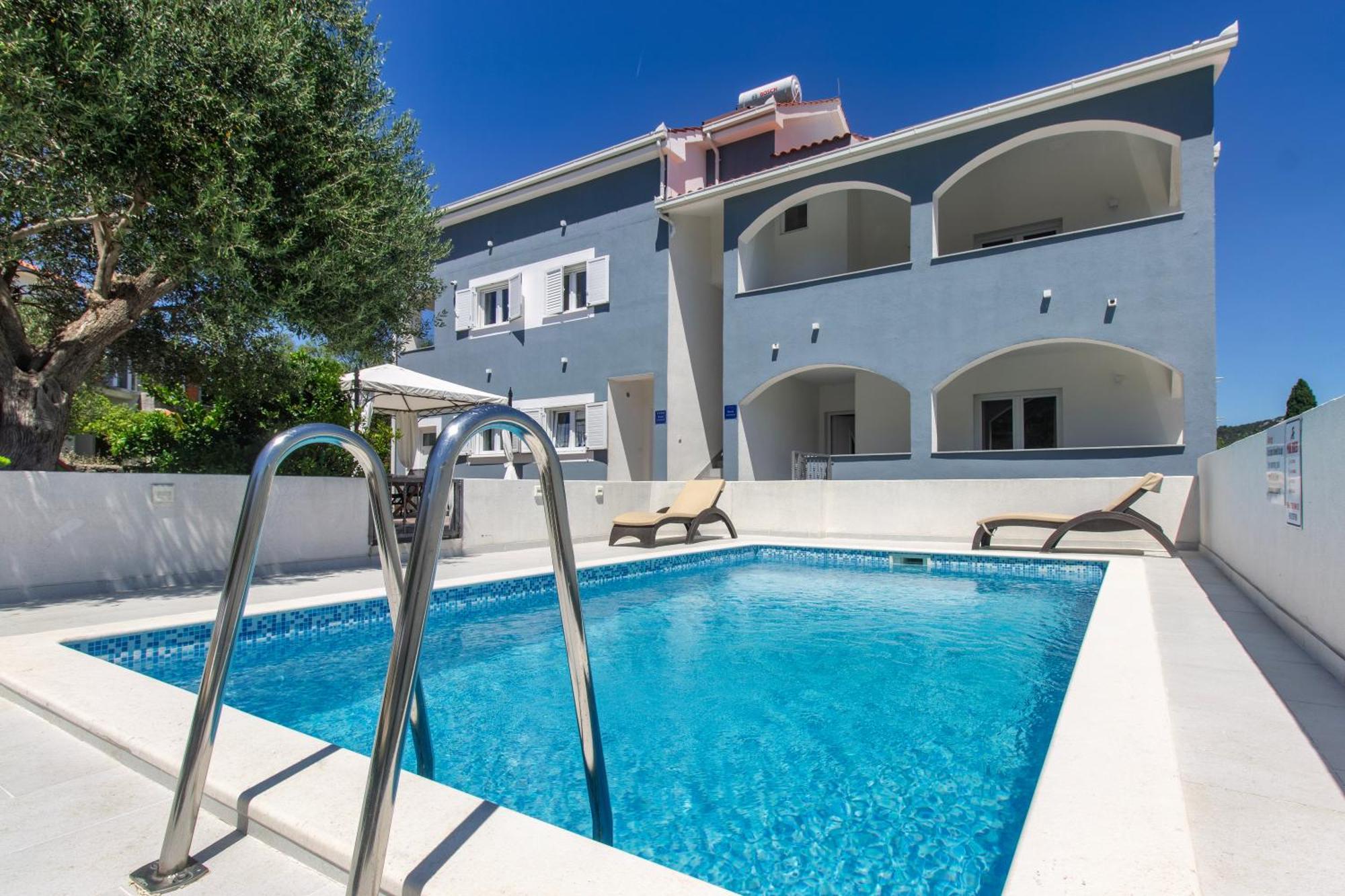 Villa Dalmatian Child With Swimming Pool, Close To The Beach Vinisce Exterior photo