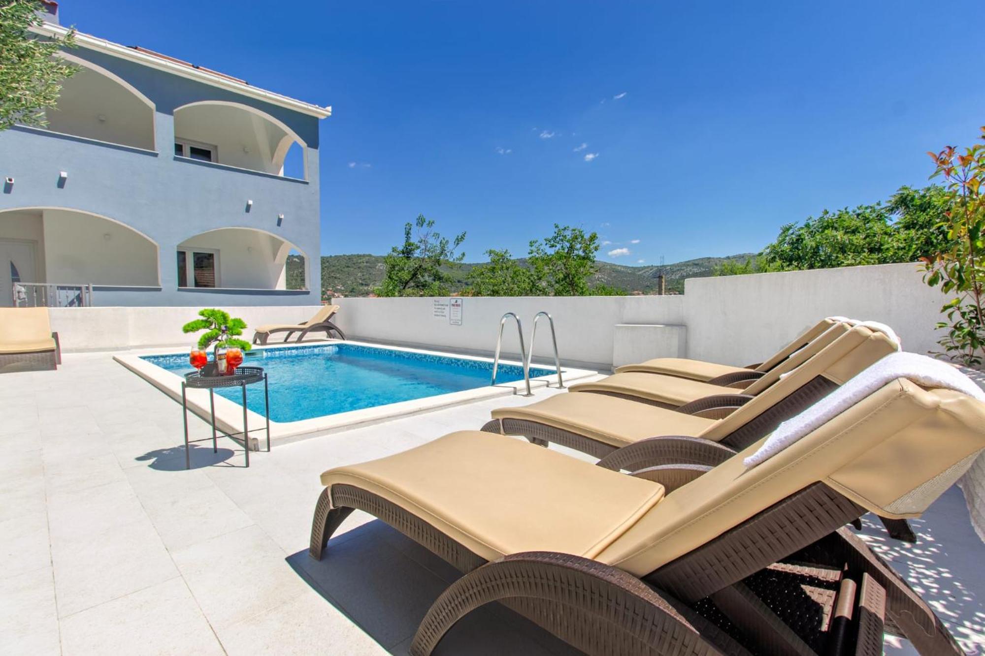 Villa Dalmatian Child With Swimming Pool, Close To The Beach Vinisce Exterior photo