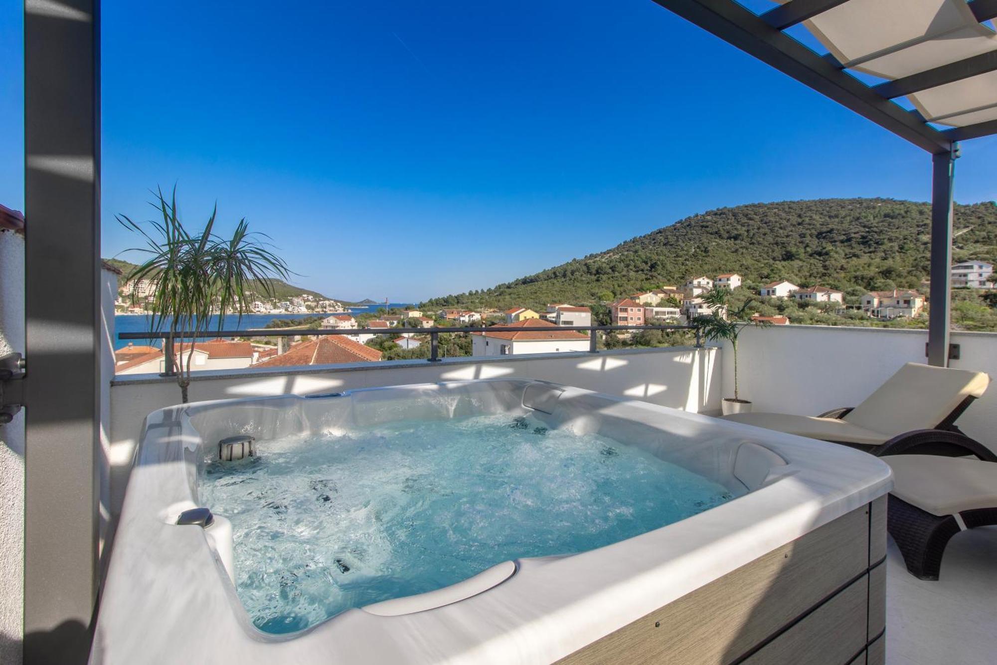 Villa Dalmatian Child With Swimming Pool, Close To The Beach Vinisce Exterior photo