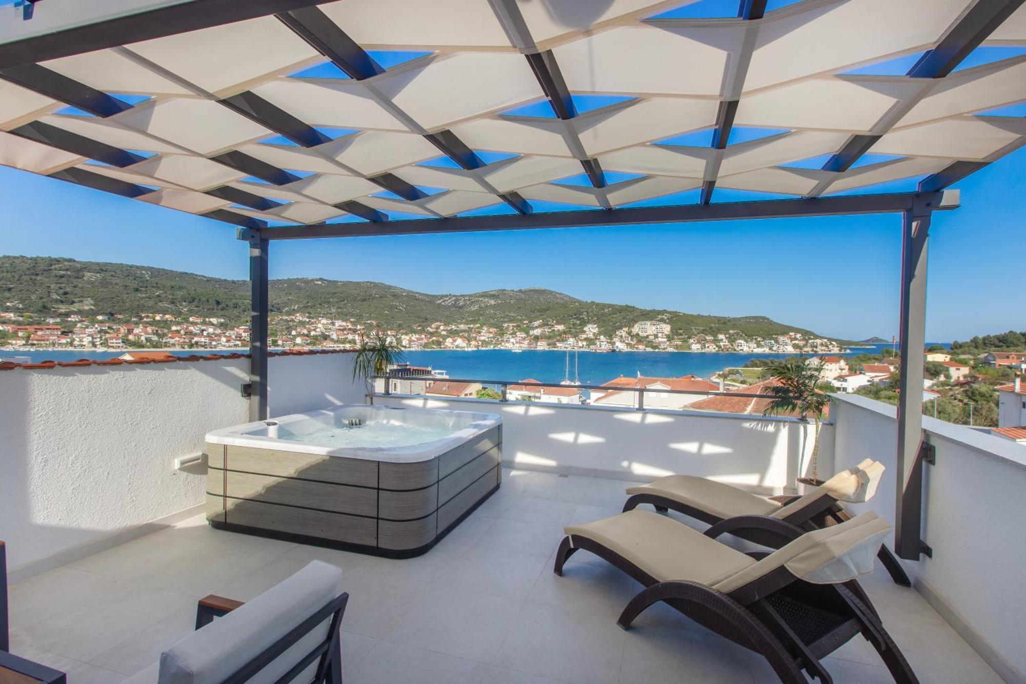 Villa Dalmatian Child With Swimming Pool, Close To The Beach Vinisce Exterior photo